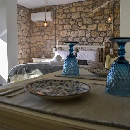 Coastal Stone Hideaway With Stunning Scenery *