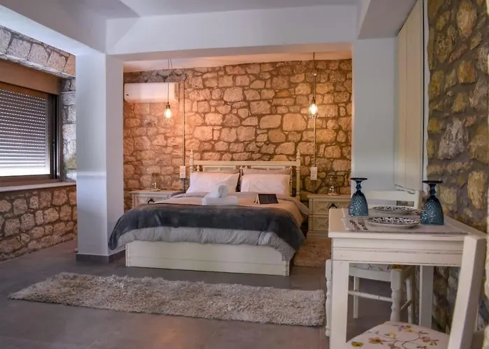 度假居 Coastal Stone Hideaway With Stunning Scenery *