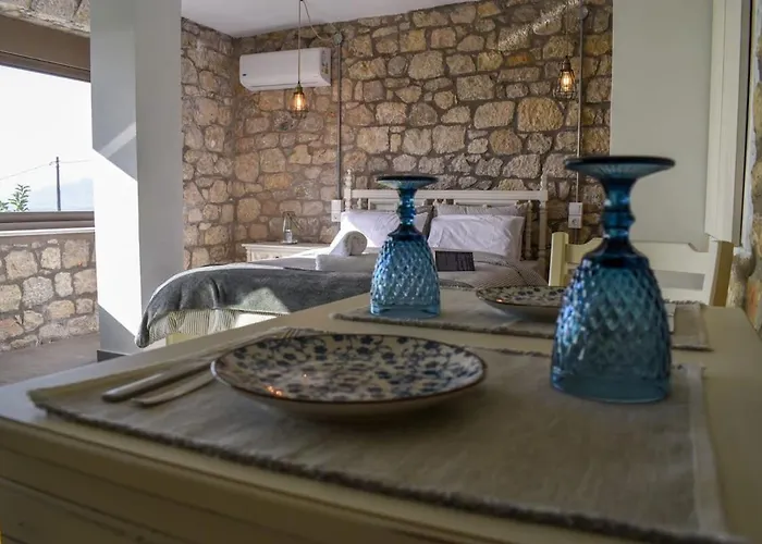 Coastal Stone Hideaway With Stunning Scenery *