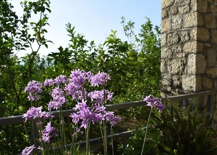 Coastal Stone Hideaway With Stunning Scenery Casa de Férias *
